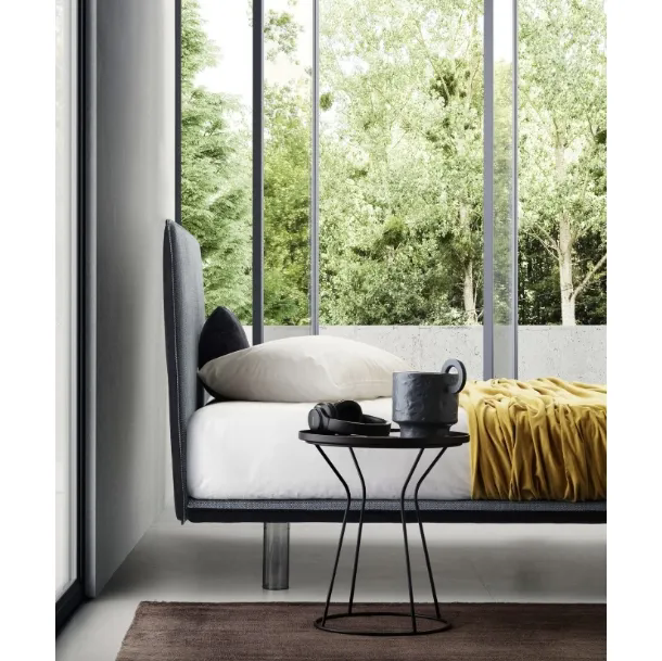 Letto Snap in tessuto con testiera di Le Comfort