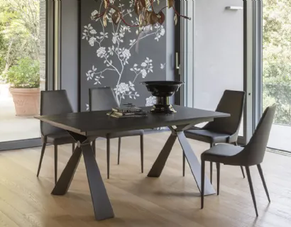 Tavolo allungabile Delta con top in nobilitato Rovere nero e struttura in metallo di Altacom