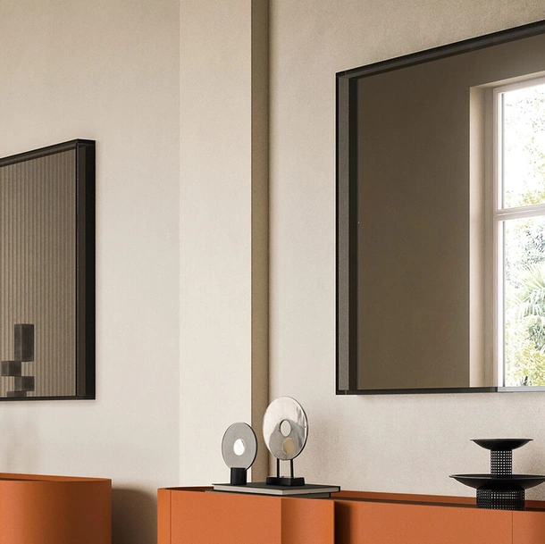 Specchio Boxy con cornice in vetro fumé di Ditre Italia