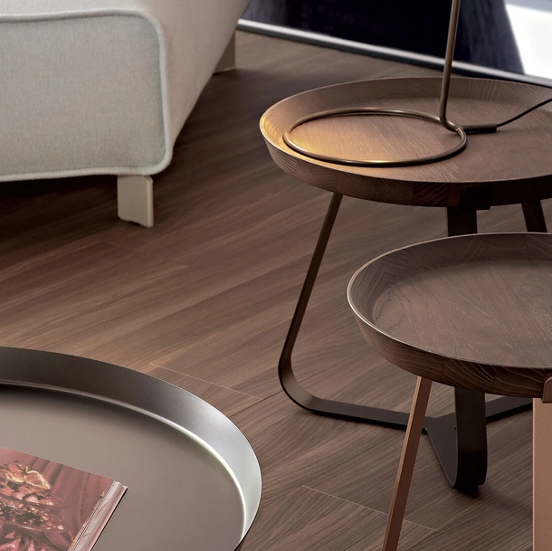 Tavolino Frinfri in legno con base in metallo di Bonaldo