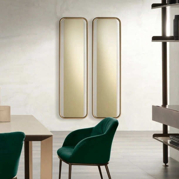 Specchio Iris con cornice in metallo di Riflessi