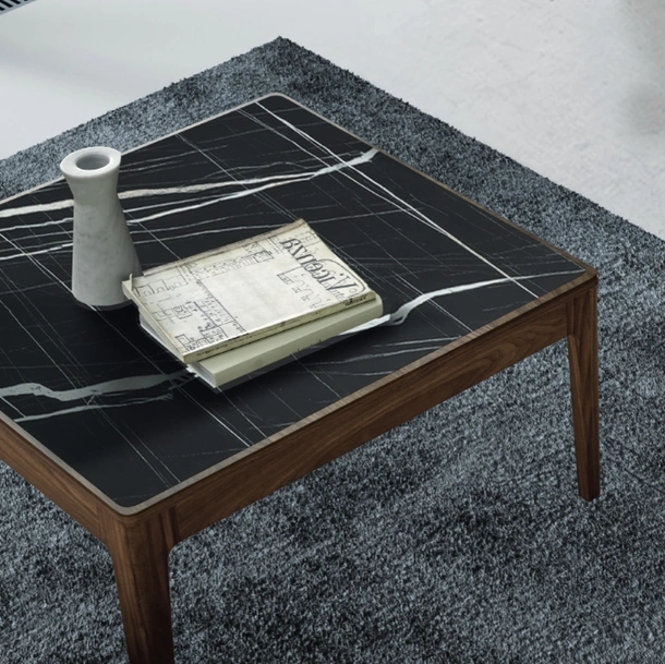 Tavolino Shanghai con top in vetro effetto marmo di Modesign
