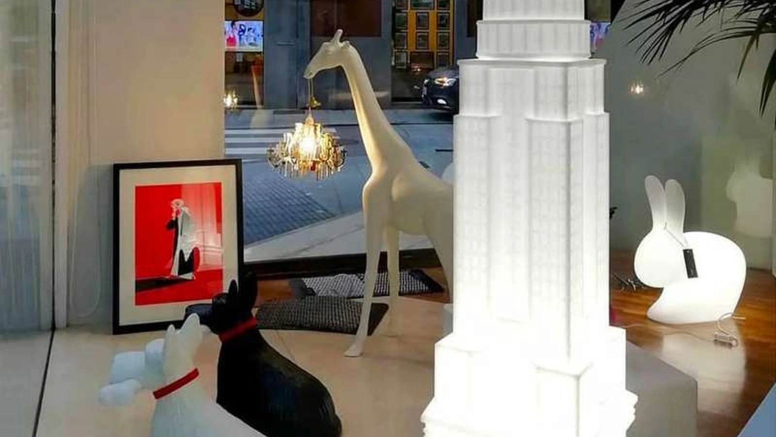 Lampada Empire di Qeeboo