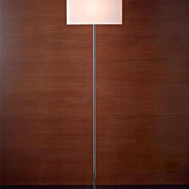 Lampada da terra Glam in metallo con paralume in tessuto con Swarovsky di Le Fablier