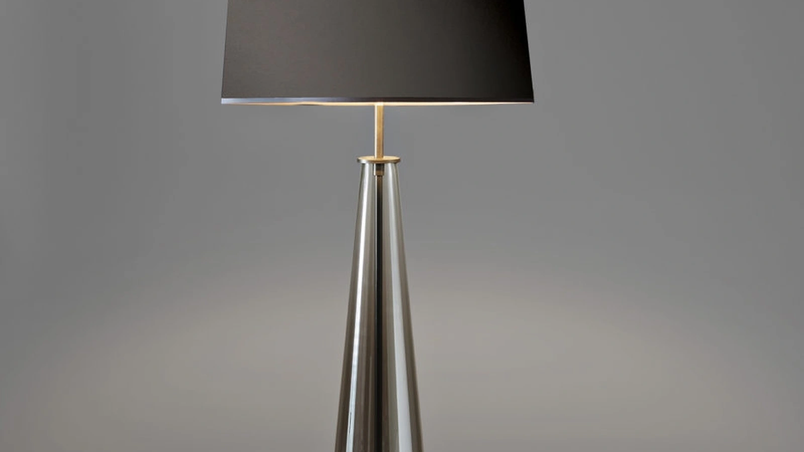 Lampada da terra New Classic di Pentalight