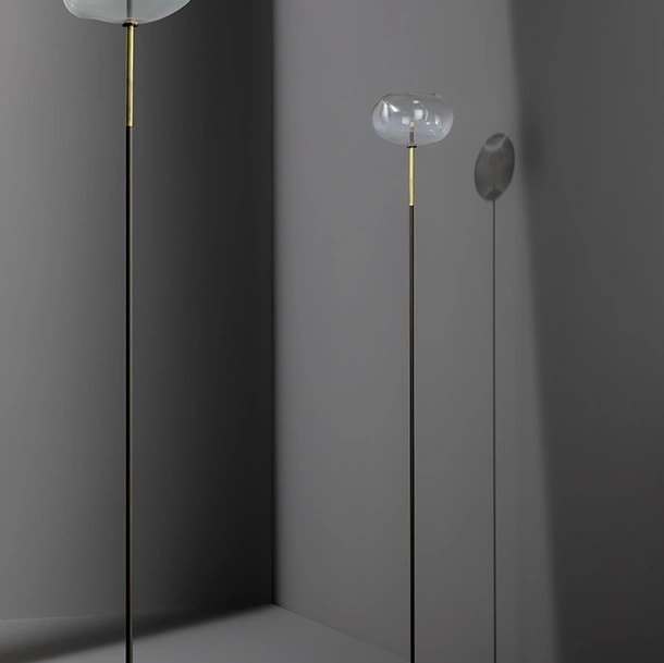 Lampada da terra Pepita in vetro e metallo di Bonaldo