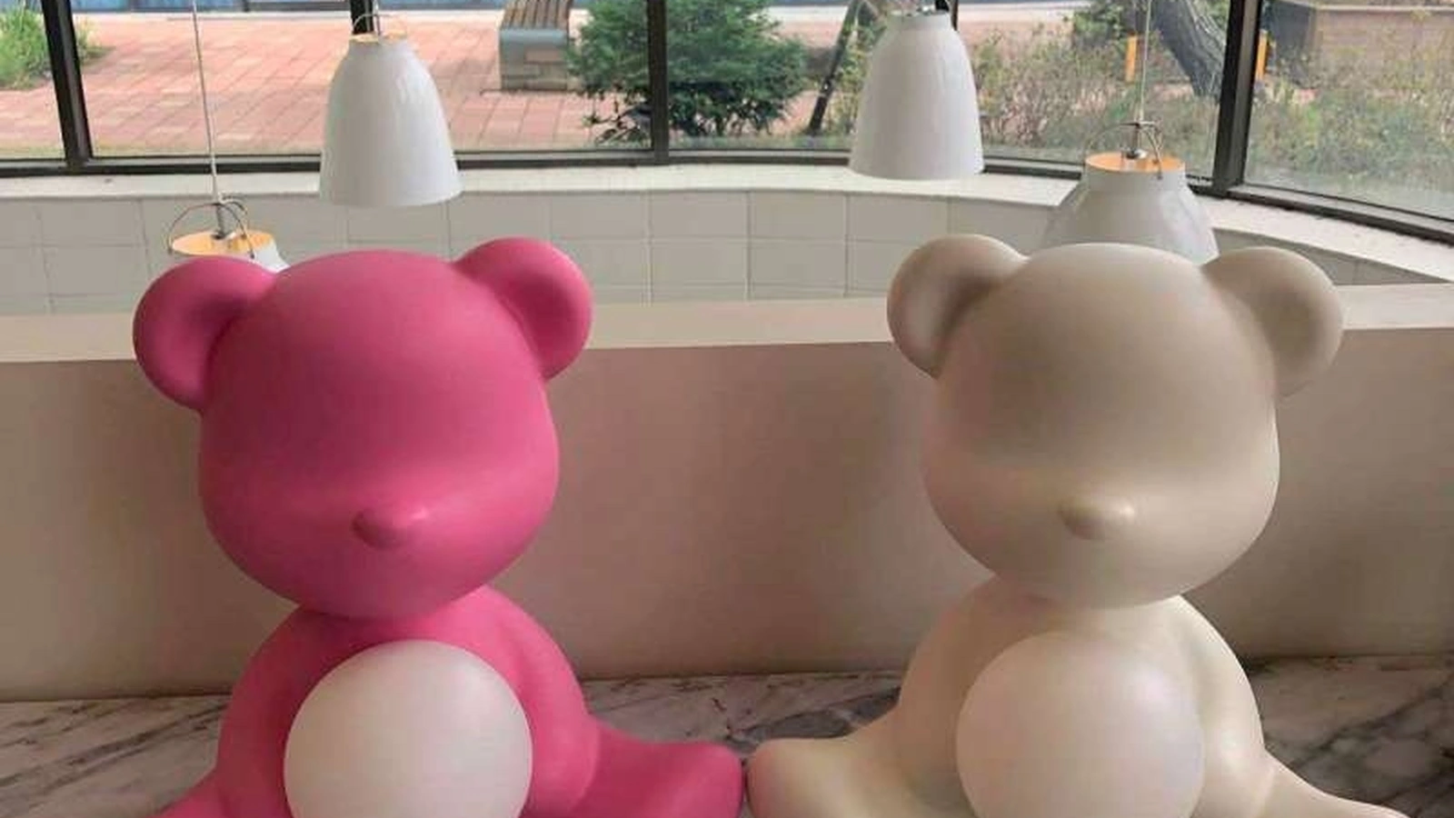 Lampada Teddy Girl di Qeeboo