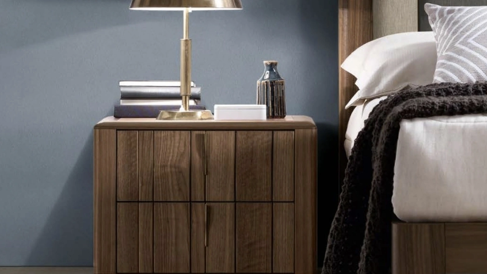 Comodino in legno Memphis di Modesign