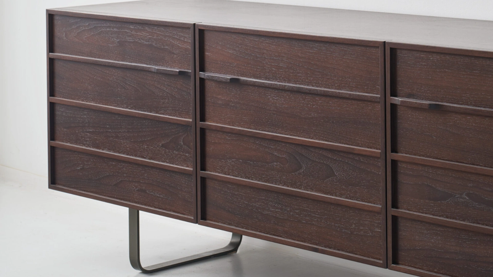 Madia Zen in noce canaletto di Modesign