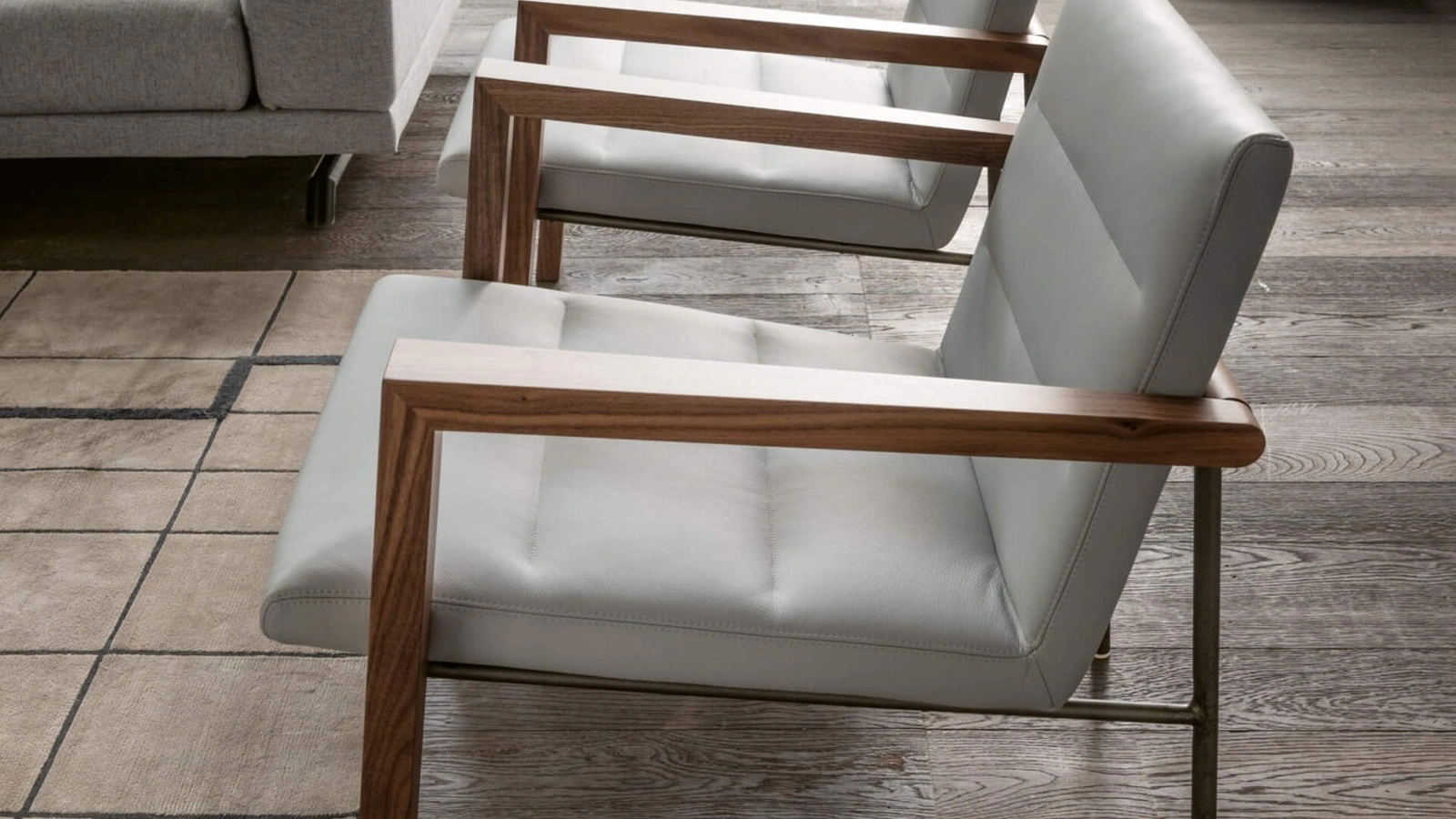 Poltroncina Mimosa Star System in pelle e legno di Presotto