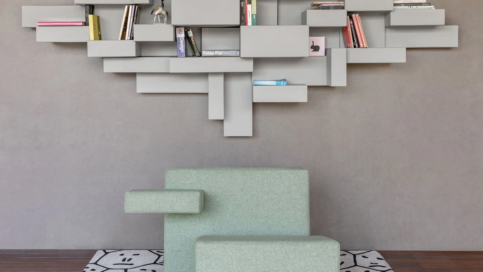 Poltroncina in tessuto Primitive di Qeeboo