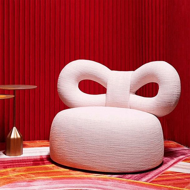 Poltroncina in tessuto imbottito Ribbon di Qeeboo
