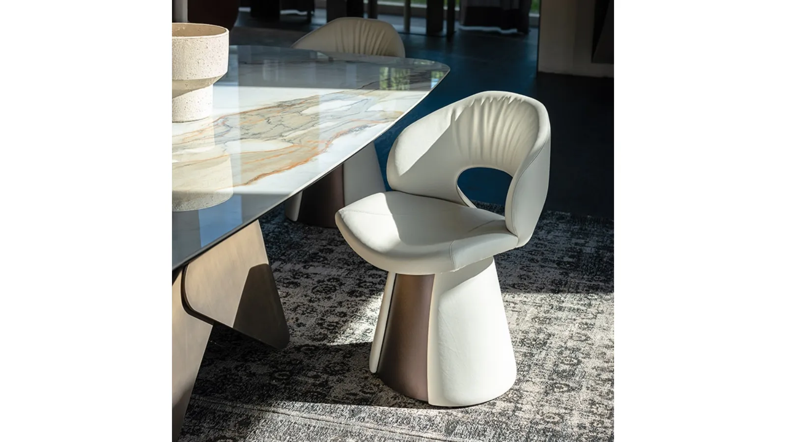 Sedia Dafne in pelle di Cattelan Italia