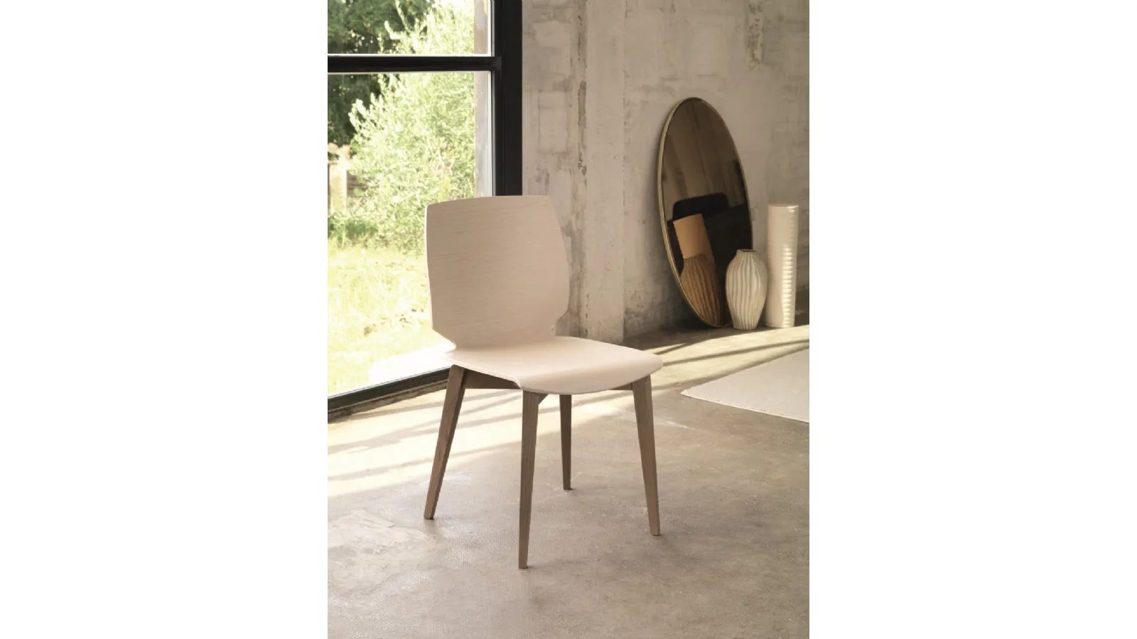 Sedia in legno Shell S149 di Friulsedie