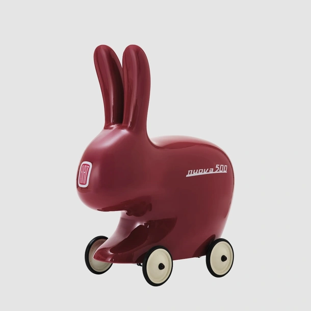 Sedia Rabbit On Wheels di Qeeboo