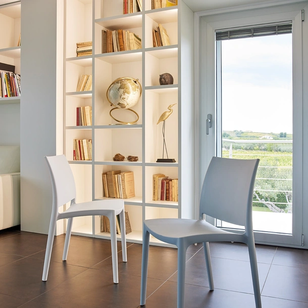 Sedia Zen S388 in polipropilene di Friulsedie
