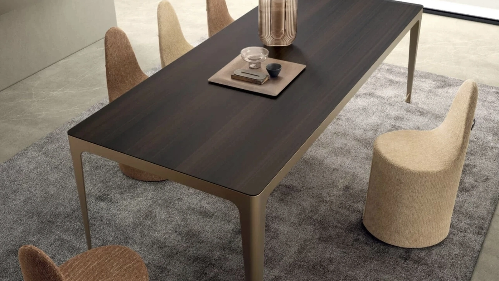 Tavolo Grand More con top in Legno di Presotto