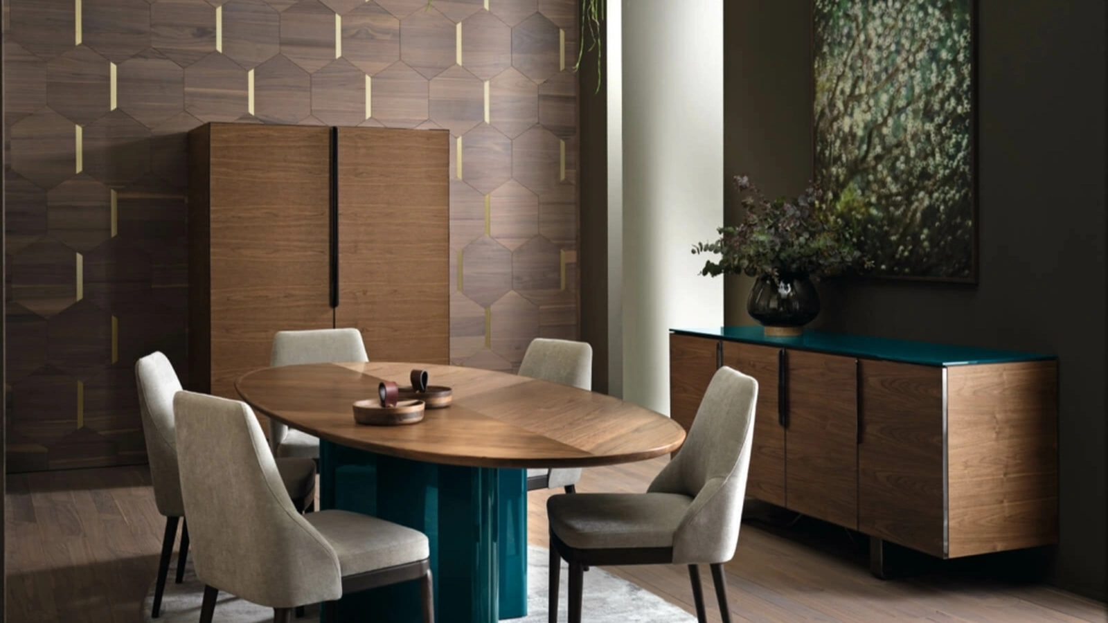 Tavolo Principe Ovale con top in Noce americano e base laccata di Arte Brotto