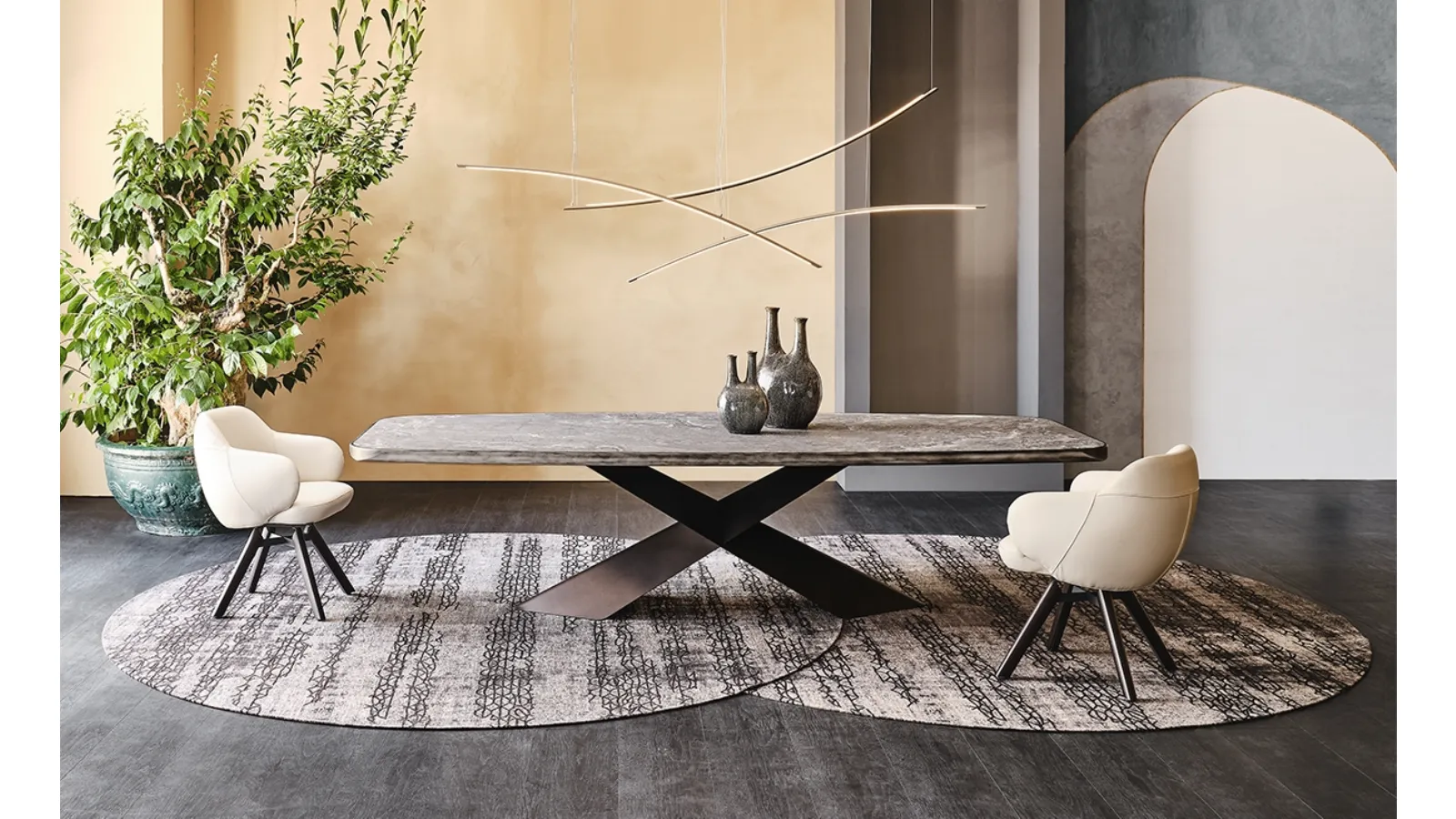 Tavolo con base in metallo e piano in ceramica Tyron Keramik Premium di Cattelan Italia