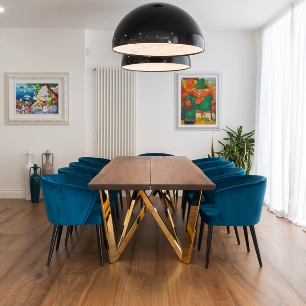 Tavolo Vero Geometrica con top in legno massello e gambe in metallo di Arte Brotto