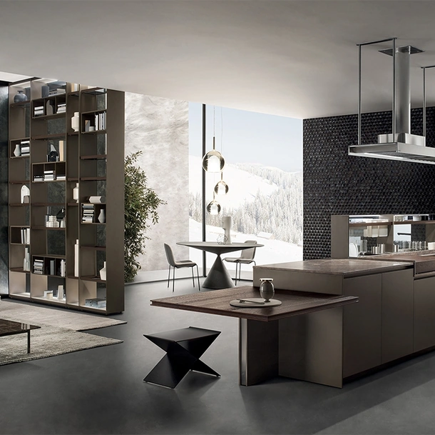 Cucina Design Soul 03 con isola in Rovere Termotrattato e Laccato Opaco di Ernestomeda