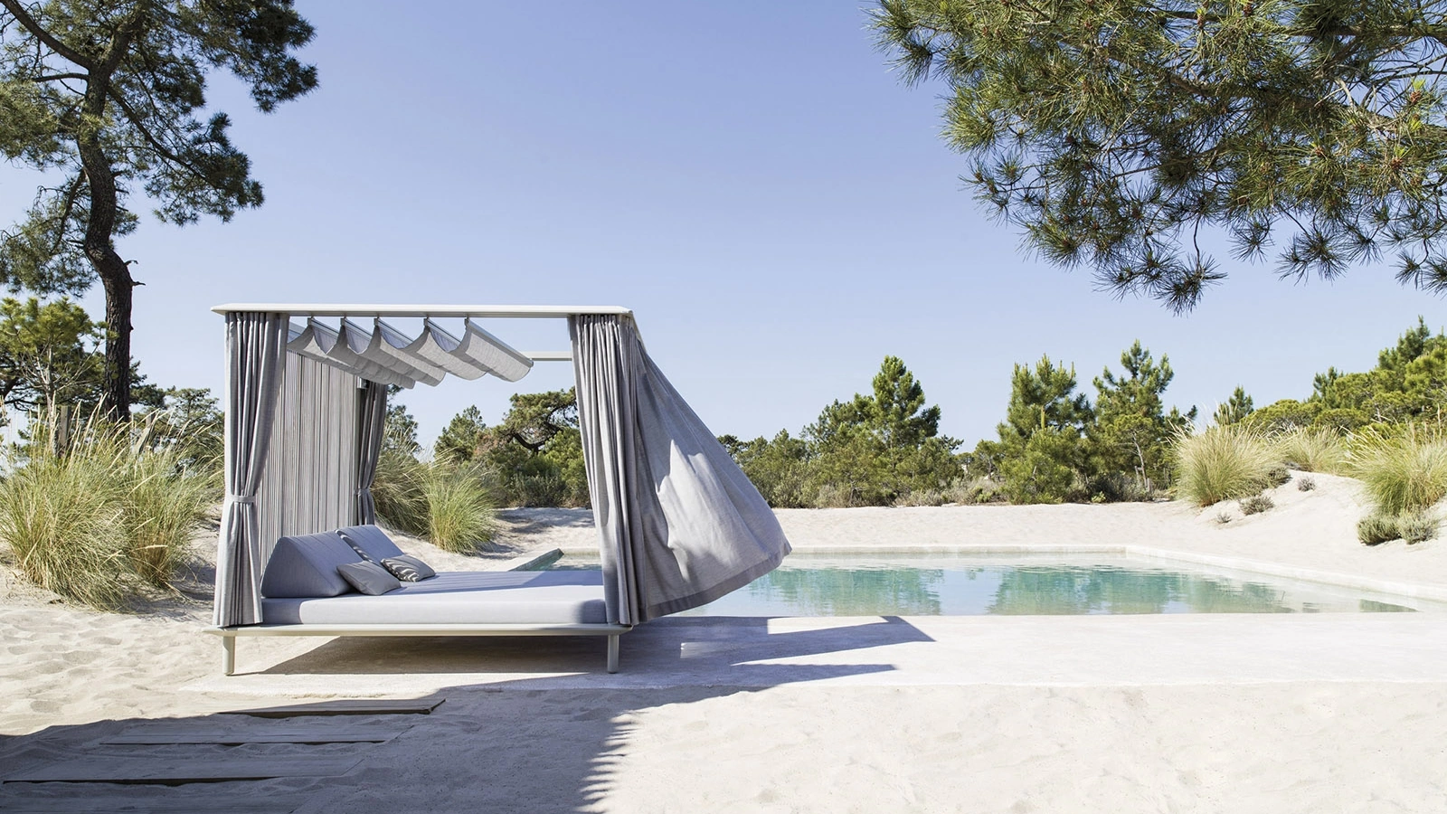 Gazebo Sunmoon in alluminio e tessuto di Varaschin