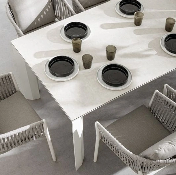 Tavolo Otavio in ceramica di Bizzotto