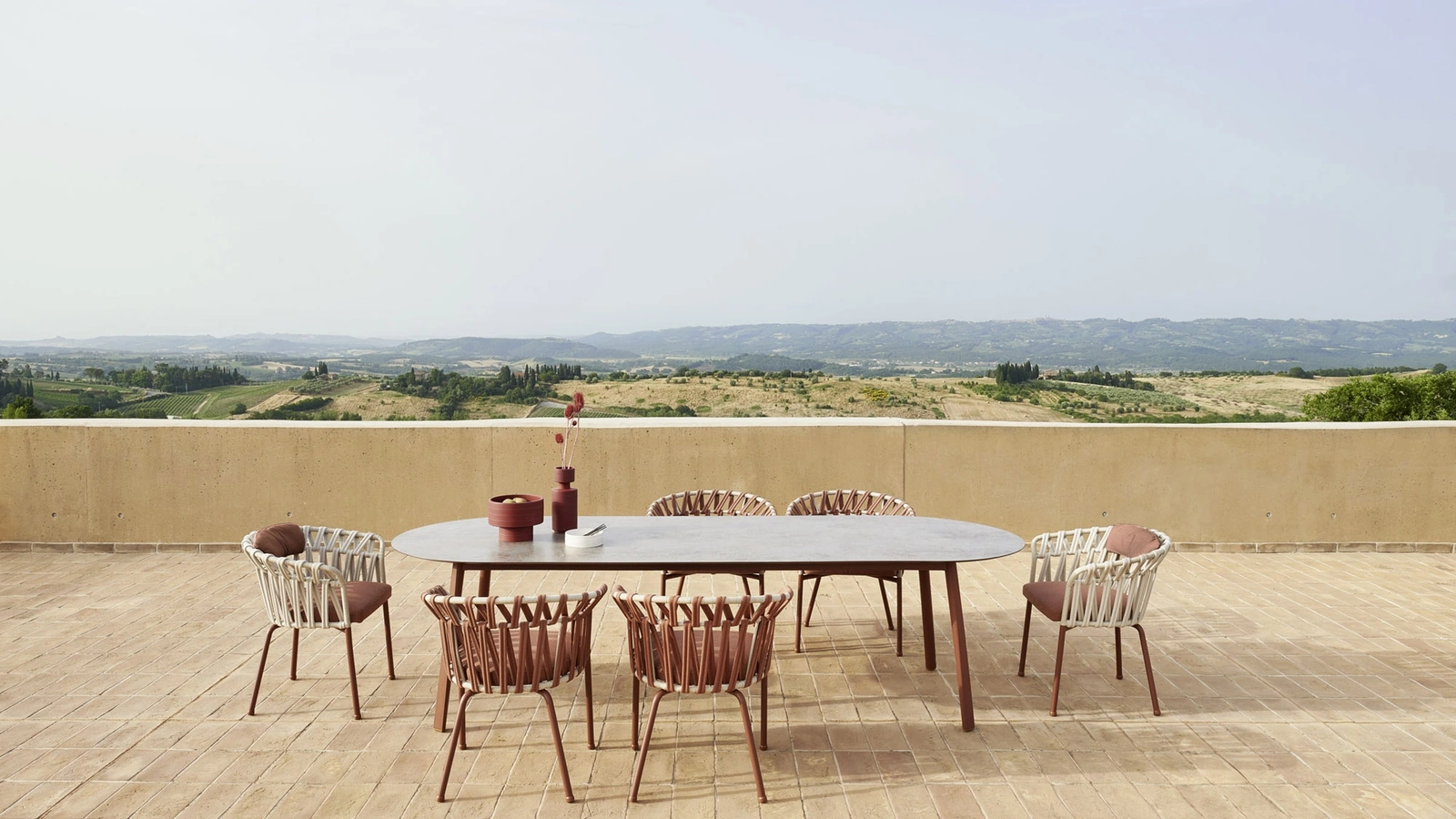 Tavolo con top in ceramica Emma di Varaschin