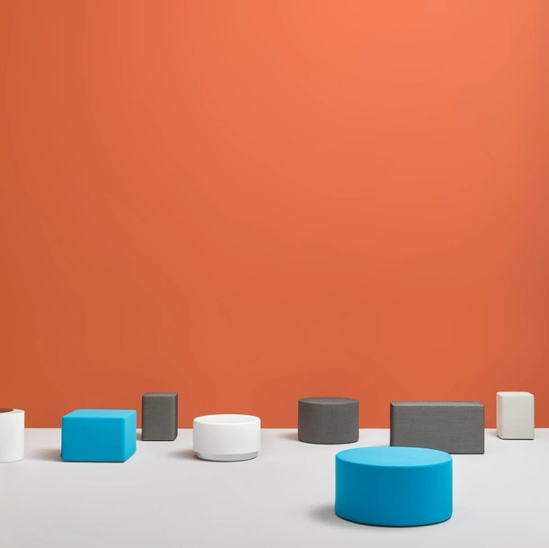 Pouf in varie forme geometriche Wow di Pedrali