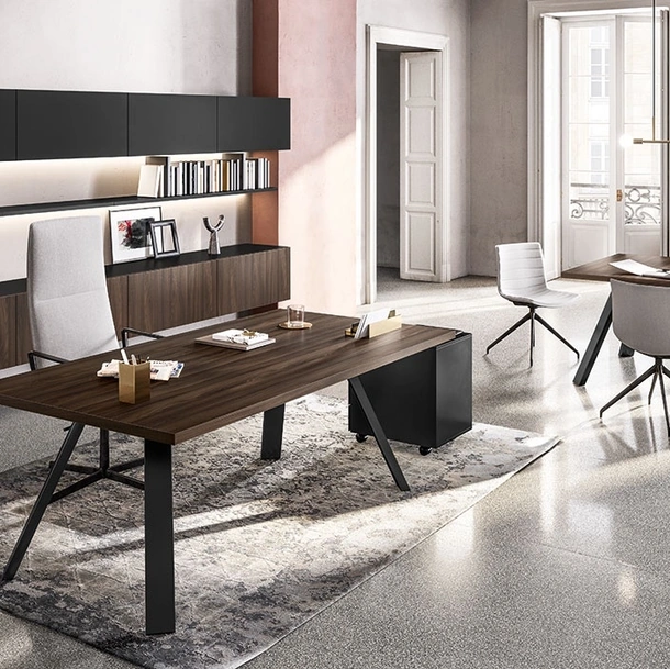 Scrivania Direzionale Funny Plus Gamba K di About Office