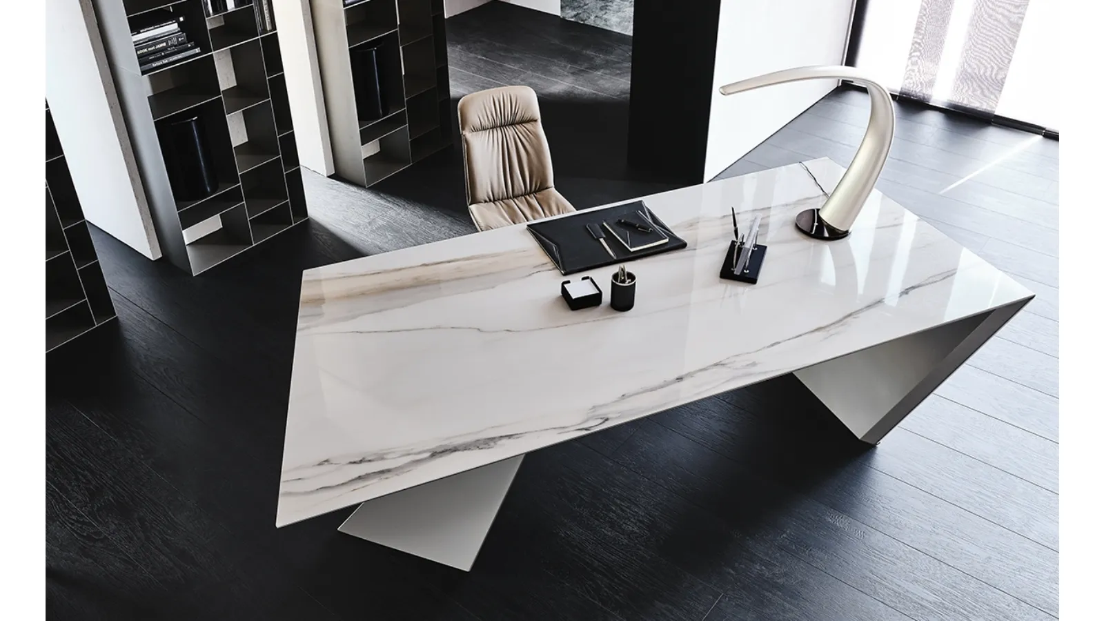 Scrivania direzionale in ceramica Nasdaq Keramik di Cattelan Italia