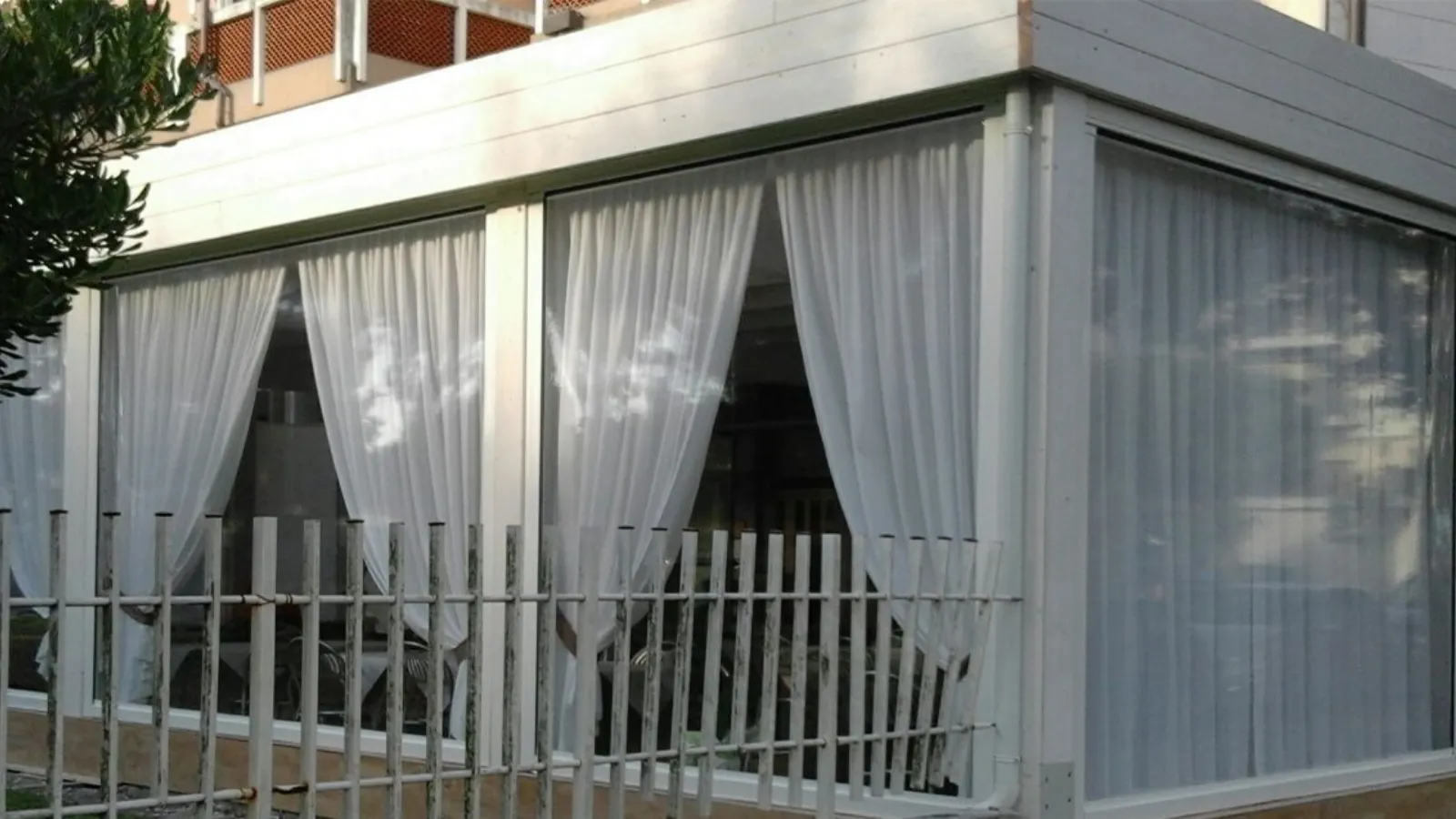 Tenda da sole TCL Gamma a caduta Cassonetto Tondo di Va-ila