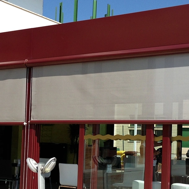 Tenda da sole Venezia con asta a caduta di Va-ila