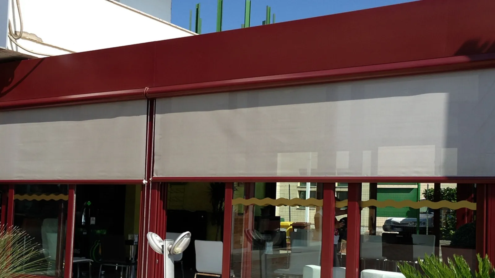 Tenda da sole Venezia con asta a caduta di Va-ila