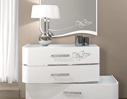 Specchiera Smeraldo con cornice in frassino di Adriatica