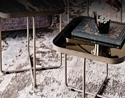 Tavolino in acciaio verniciato goffrato con piano in cristallo verniciato Benny di Cattelan Italia