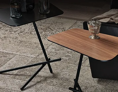 Tavolino con base in acciaio e piano in cristallo o legno Laser Cattelan Italia