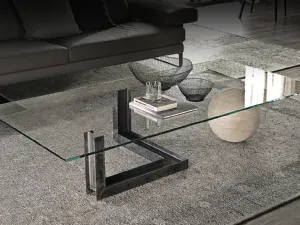 Tavolino in vetro con base in acciaio e sfera in travertino Levante di Cattelan Italia