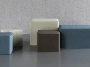 Pouf in tessuto disponibile in cinque misure diverse Porter di Doimo Salotti