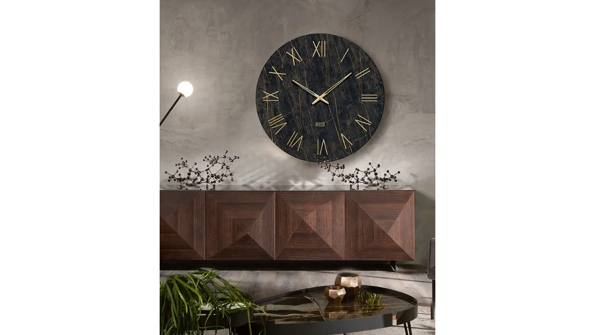 Orologio da muro Portofino in cristallo serigrafato effetto marmo di Riflessi