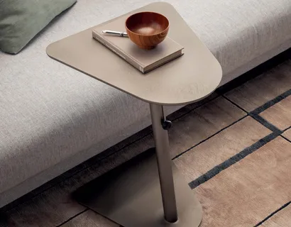 Tavolino Ambrogino in legno laccato di Presotto