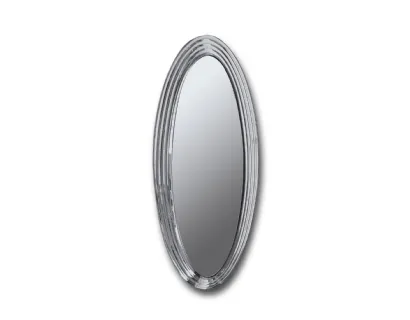 Specchio ovale di design Queen di Riflessi con cornice in cristallo specchiante
