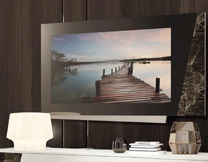 Specchiera Like Time predisposta per TV di Adriatica