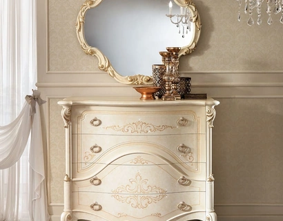 Specchiera Romantica in stucco e vernice effetto oro di Adriatica