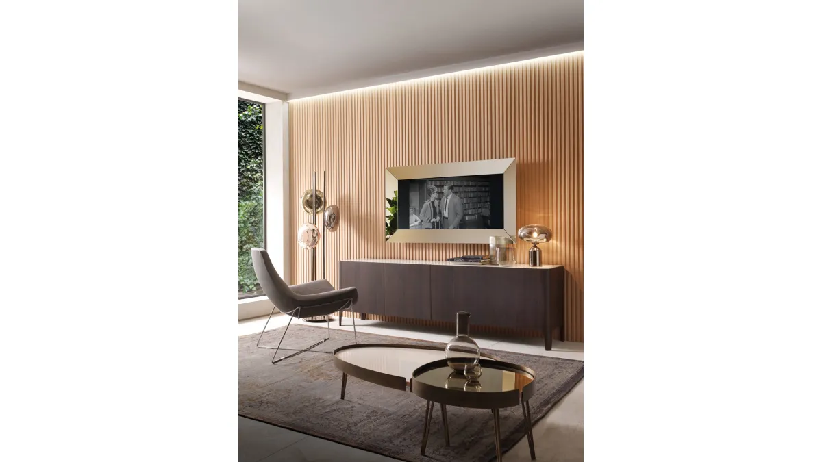 Specchio da parete Mirror TV con cornice in cristallo e alloggio per TV di Riflessi