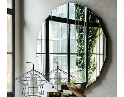 Specchio da parete composto da listelli di cristallo specchiato accostati Stripes di Cattelan Italia