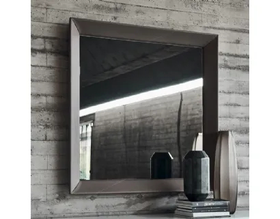 Specchio Taxedo con cornice rivestita in ecopelle di Cattelan Italia