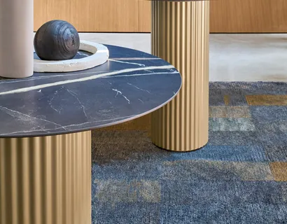 Tavolino Enea con top in ceramica di Riflessi