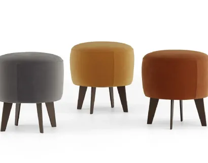 Pouf Tiger in tessuto e legno di Doimo Salotti