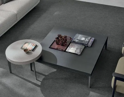 Tavolino Atollo in materico alpaca e materico rovere carbone di Tomasella